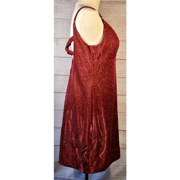City Triangles Womens Mini Dress Red Size 13 Glittered Cutout Back Slit Holiday - Picture 2 of 9